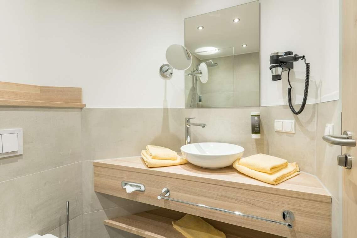 Bsw Hotel Ahlbeck ゼーバート・ヘリングスドルフ エクステリア 写真